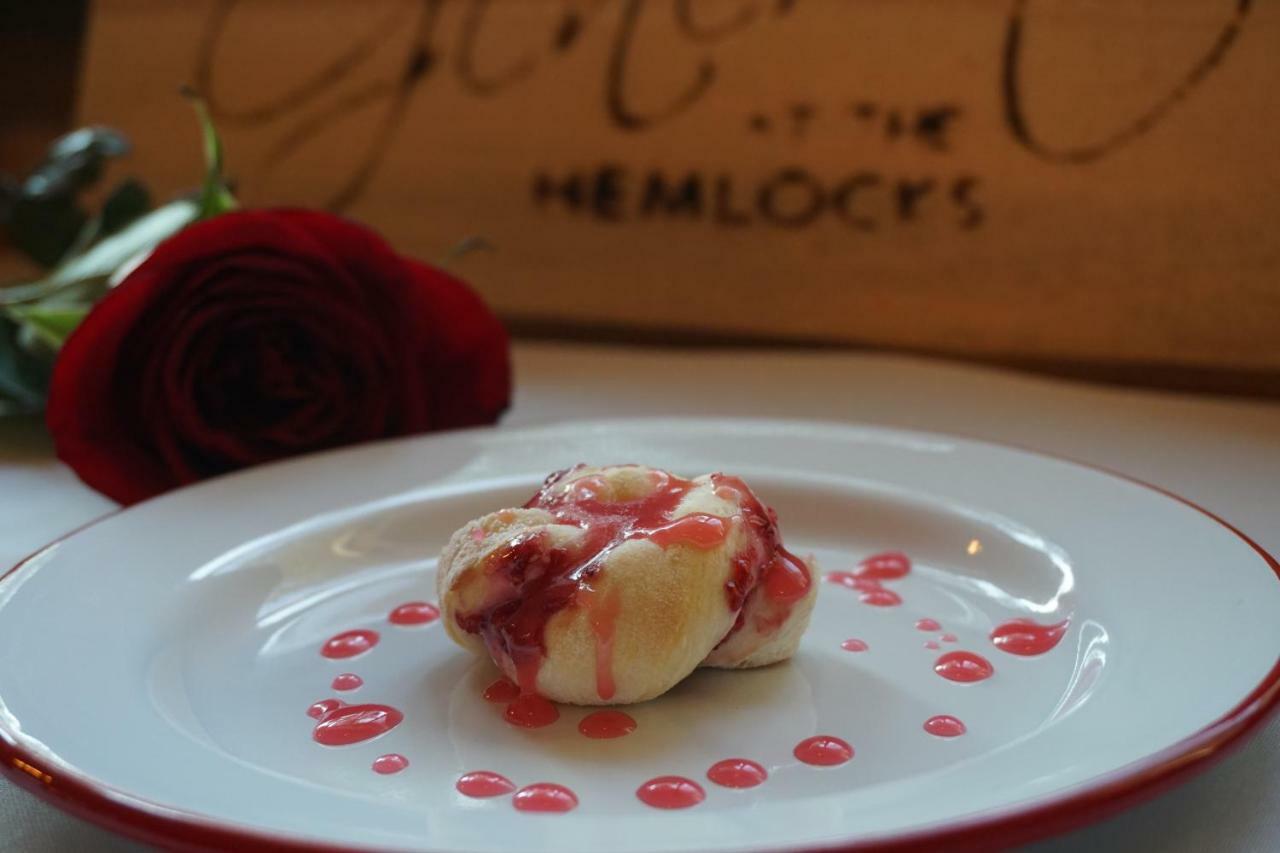 The Hemlocks Rv And Lodging Hotel Bonners Ferry Esterno foto